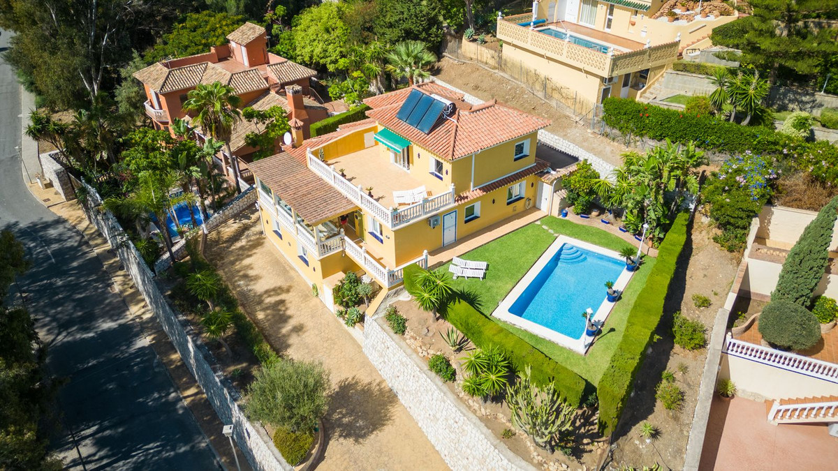 3 Bed Townhouse for sale in Torrenueva Costa Del Sol, Málaga, Spain