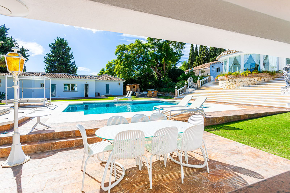 Se vende Villa - Chalet de 8 dormitorios en Costa Del Sol, Málaga, España