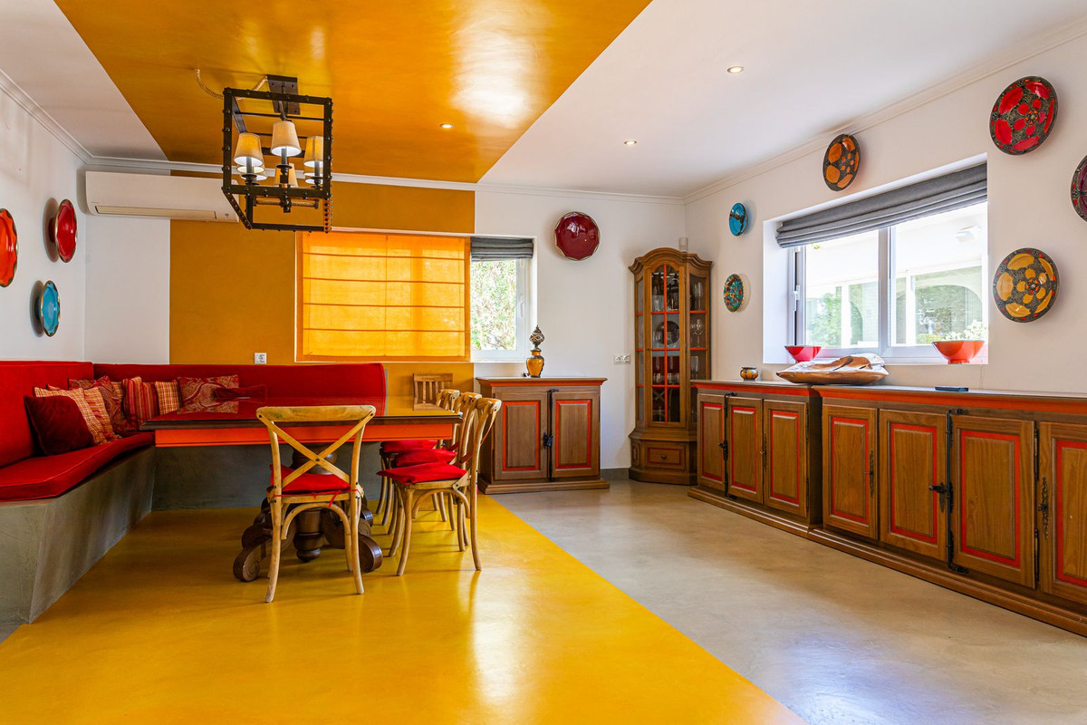 Se vende Villa - Chalet de 8 dormitorios en Costa Del Sol, Málaga, España