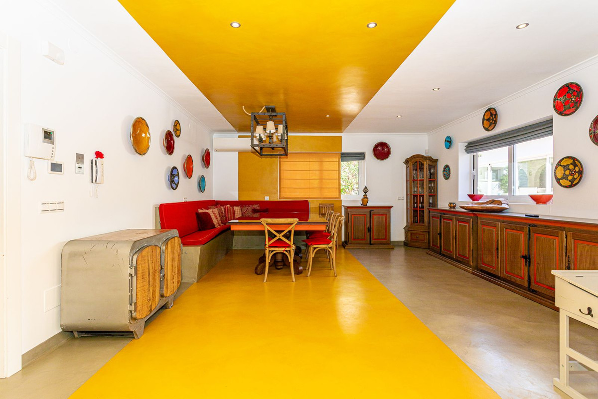 Se vende Villa - Chalet de 8 dormitorios en Costa Del Sol, Málaga, España