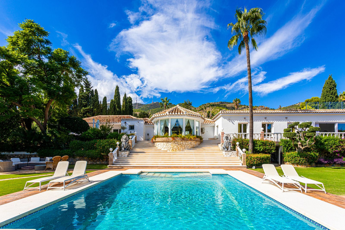 Se vende Villa - Chalet de 8 dormitorios en Costa Del Sol, Málaga, España
