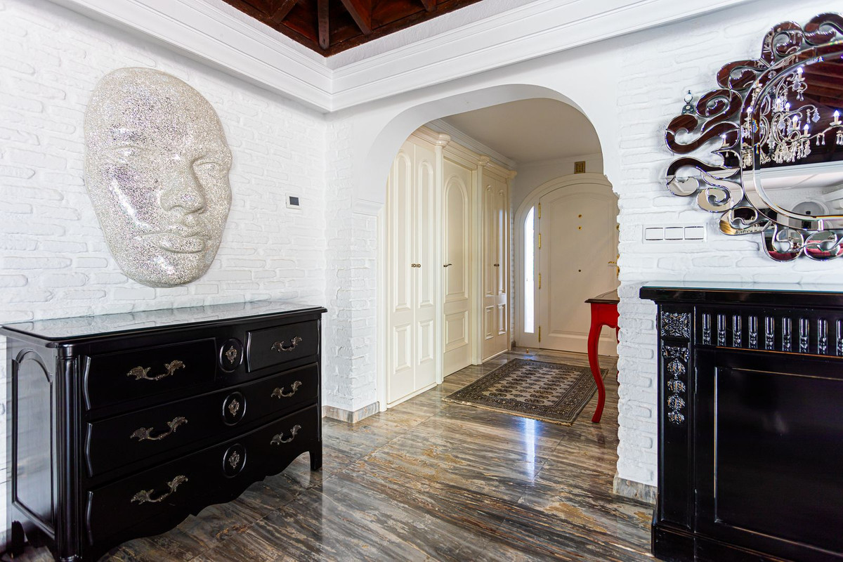 Se vende Villa - Chalet de 8 dormitorios en Costa Del Sol, Málaga, España