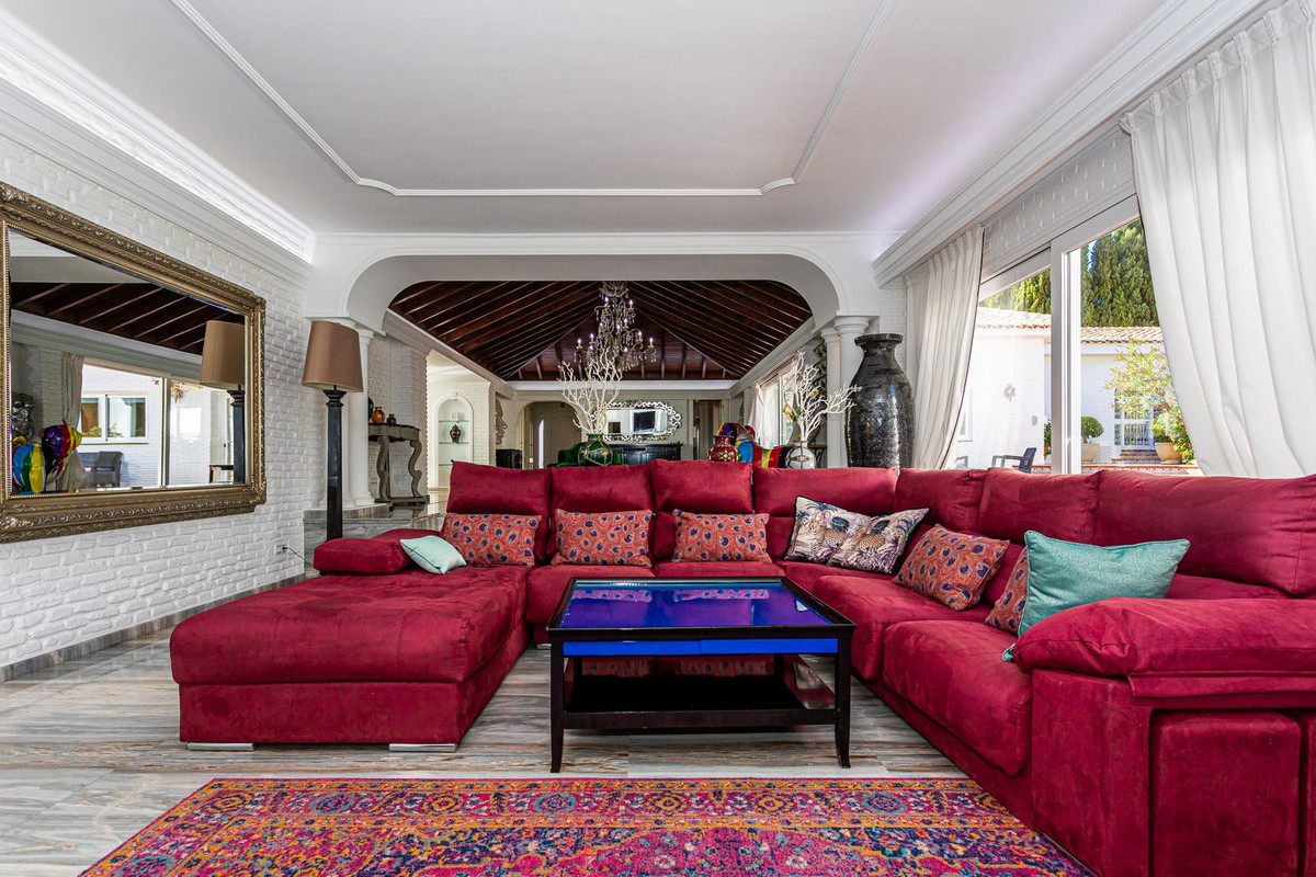 Se vende Villa - Chalet de 8 dormitorios en Costa Del Sol, Málaga, España