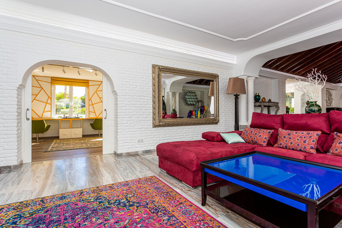 Se vende Villa - Chalet de 8 dormitorios en Costa Del Sol, Málaga, España