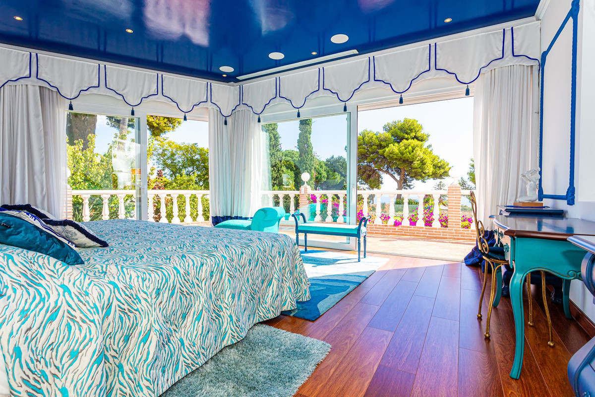 Se vende Villa - Chalet de 8 dormitorios en Costa Del Sol, Málaga, España