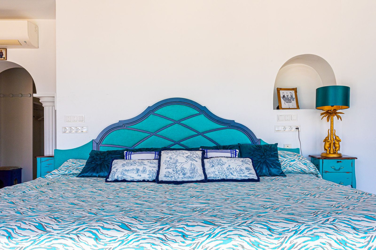 Se vende Villa - Chalet de 8 dormitorios en Costa Del Sol, Málaga, España