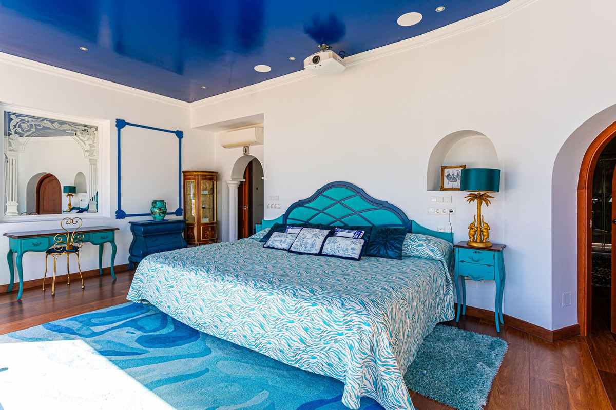 Se vende Villa - Chalet de 8 dormitorios en Costa Del Sol, Málaga, España