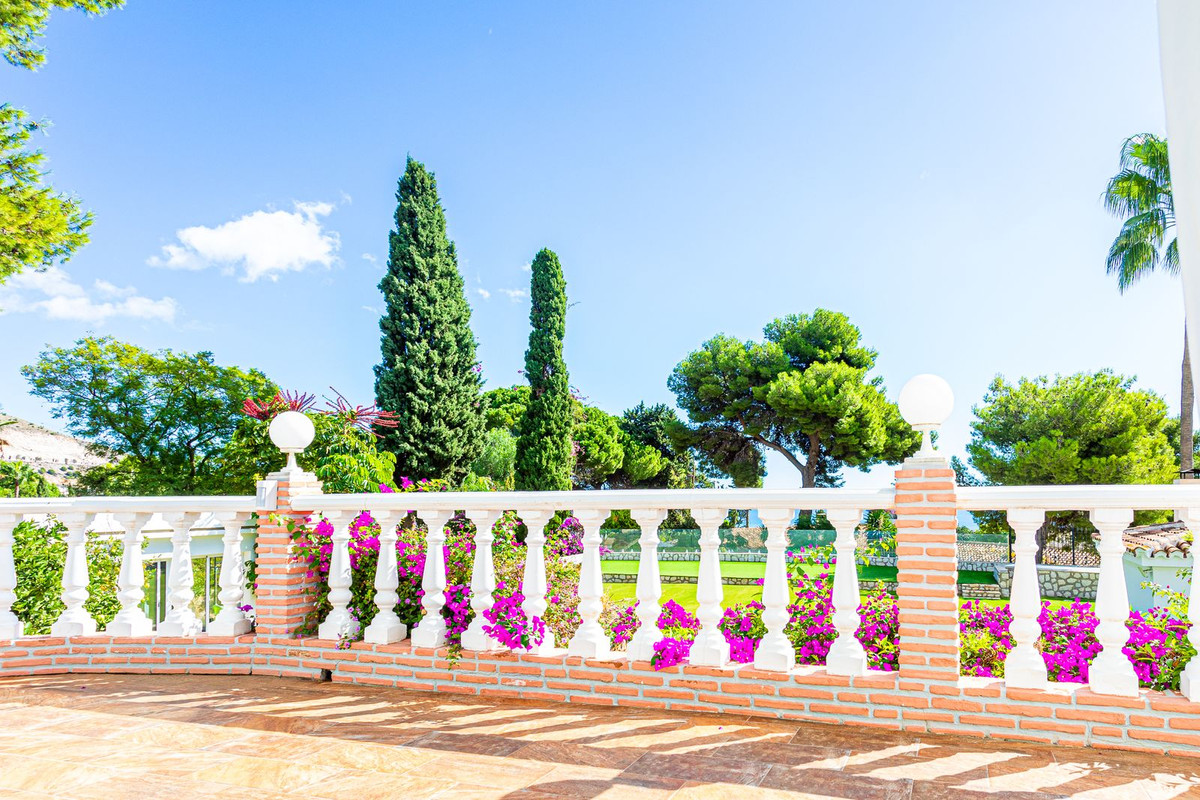 Se vende Villa - Chalet de 8 dormitorios en Costa Del Sol, Málaga, España
