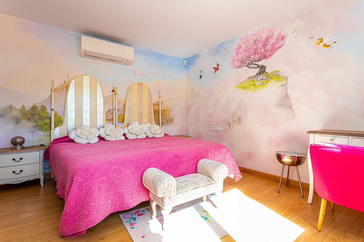Se vende Villa - Chalet de 8 dormitorios en Costa Del Sol, Málaga, España
