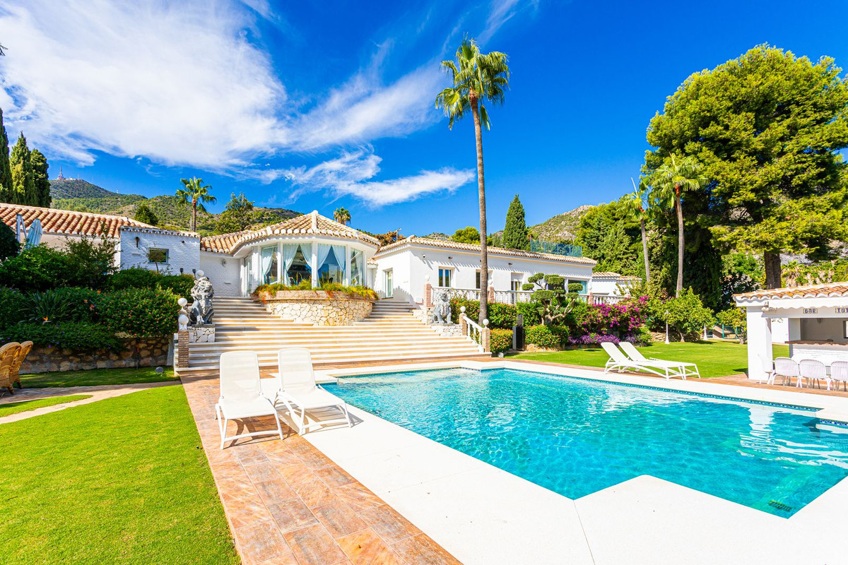 Se vende Villa - Chalet de 8 dormitorios en Costa Del Sol, Málaga, España