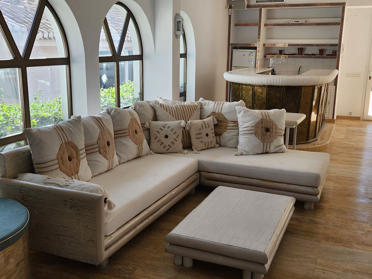Se vende Villa - Chalet de 8 dormitorios en Costa Del Sol, Málaga, España