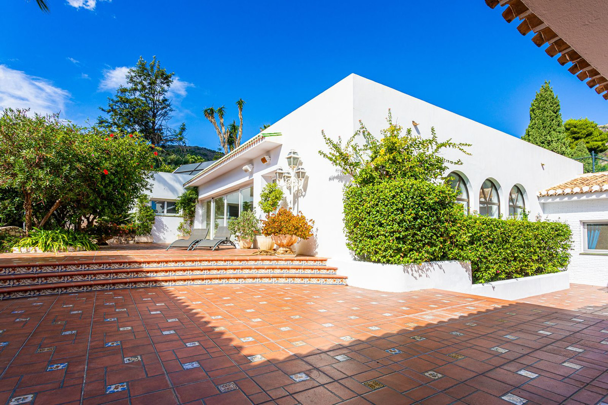 Se vende Villa - Chalet de 8 dormitorios en Costa Del Sol, Málaga, España