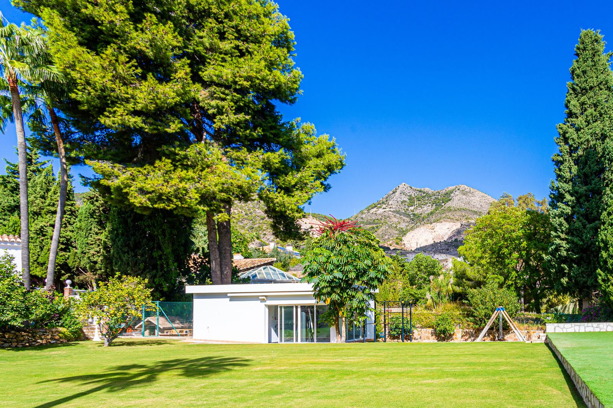 Se vende Villa - Chalet de 8 dormitorios en Costa Del Sol, Málaga, España