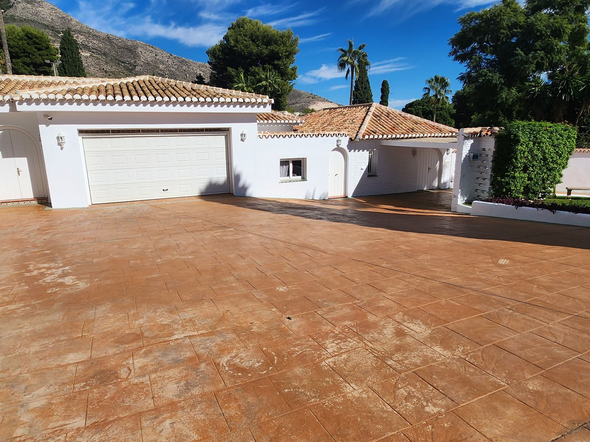 Se vende Villa - Chalet de 8 dormitorios en Costa Del Sol, Málaga, España