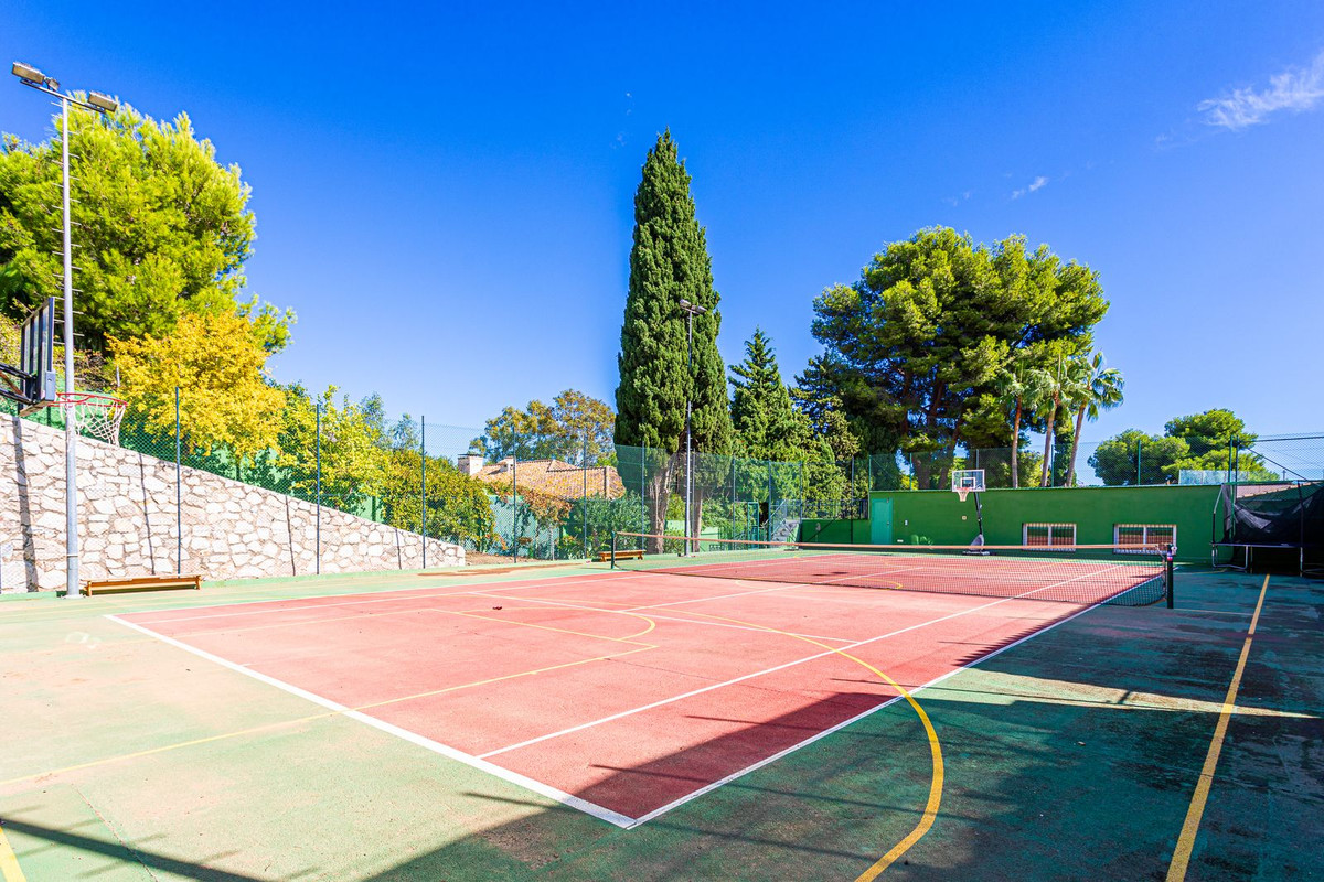 Se vende Villa - Chalet de 8 dormitorios en Costa Del Sol, Málaga, España