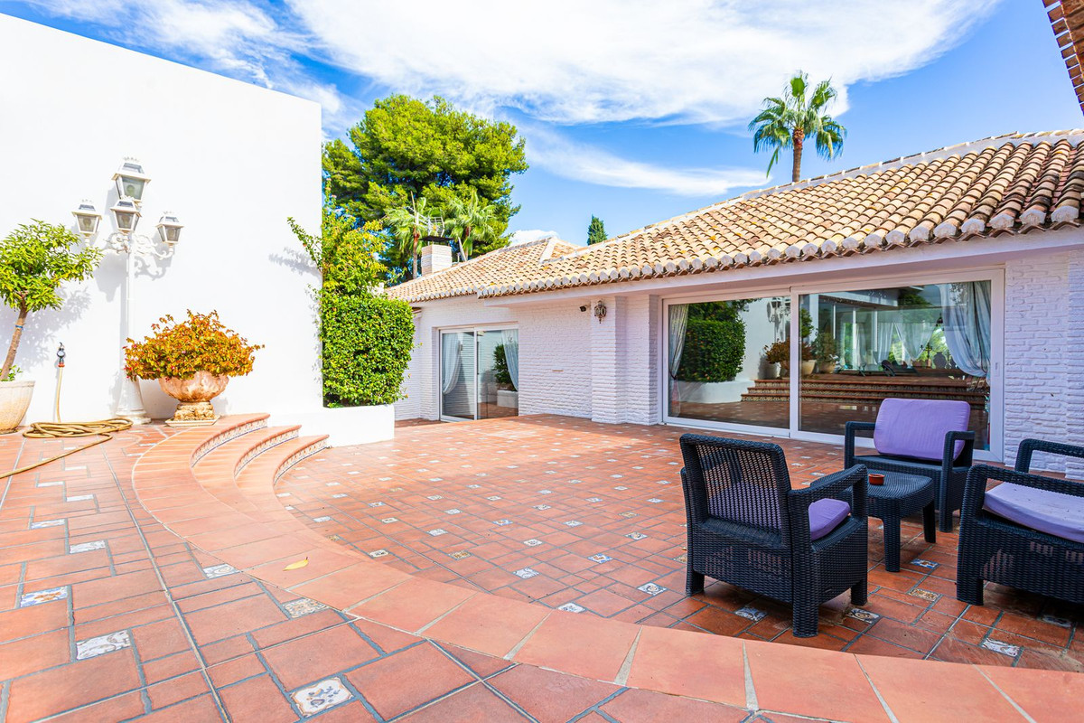 Se vende Villa - Chalet de 8 dormitorios en Costa Del Sol, Málaga, España