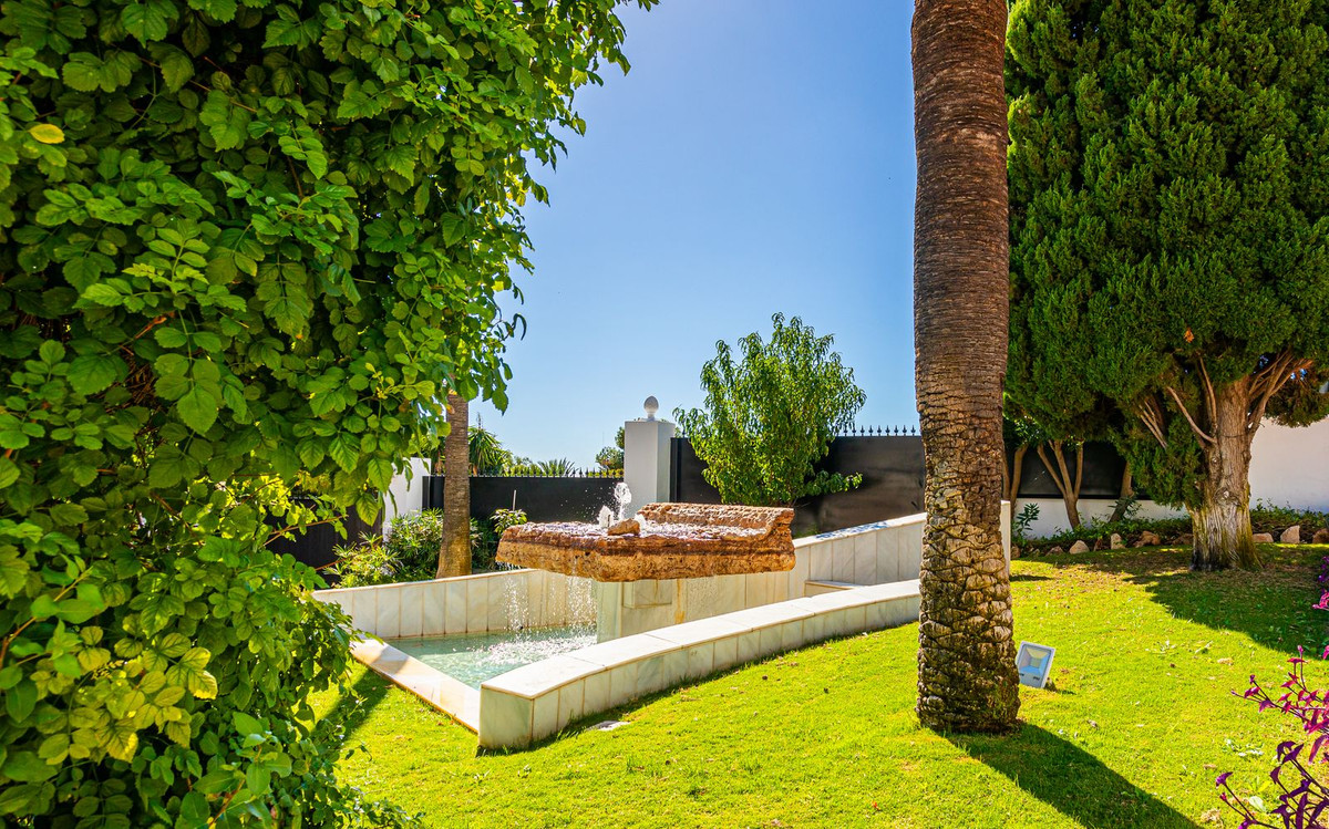 Se vende Villa - Chalet de 8 dormitorios en Costa Del Sol, Málaga, España
