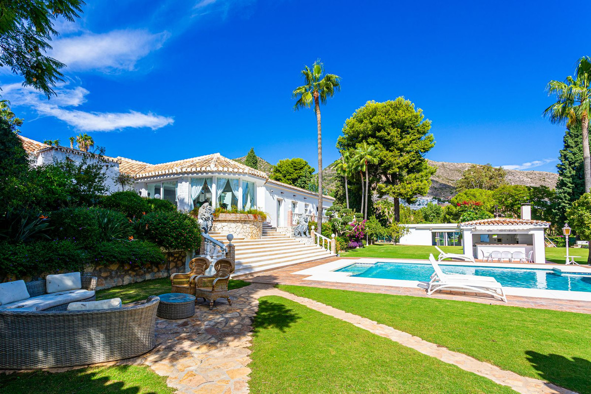 Se vende Villa - Chalet de 8 dormitorios en Costa Del Sol, Málaga, España