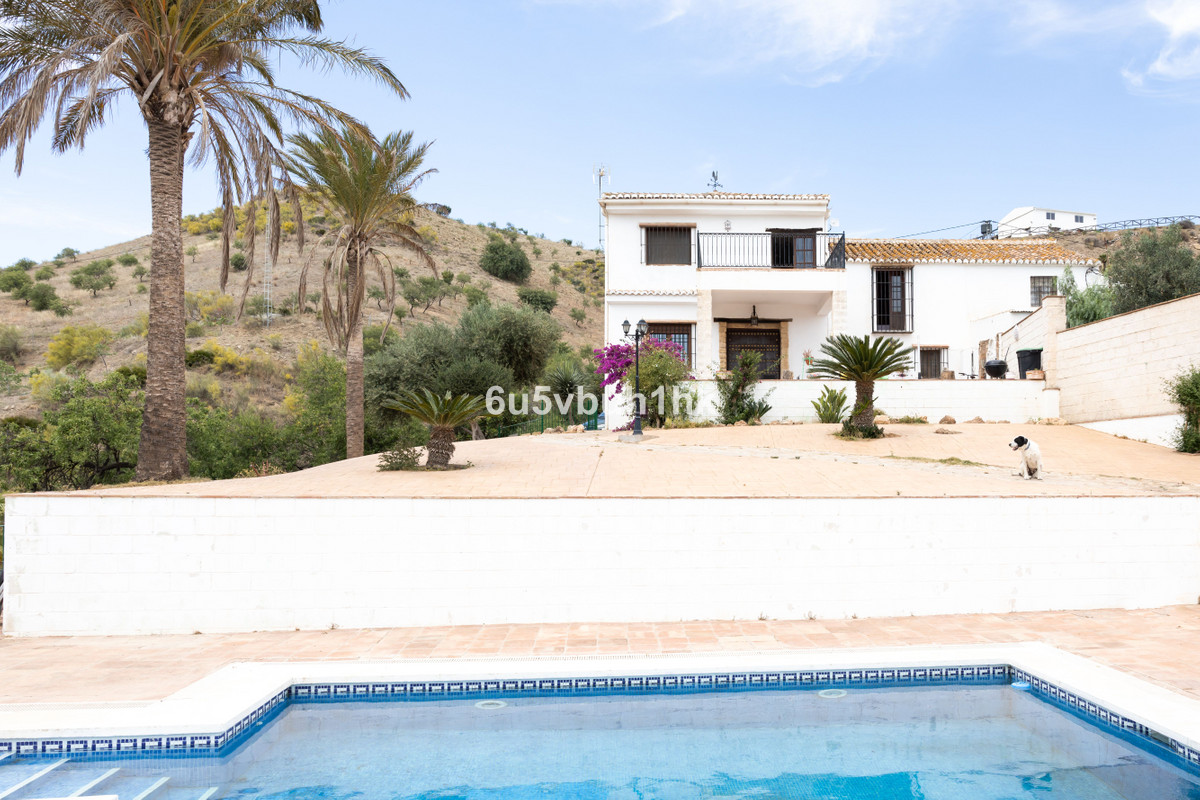 3 Bed Townhouse for sale in Cártama Costa Del Sol, Málaga, Spain