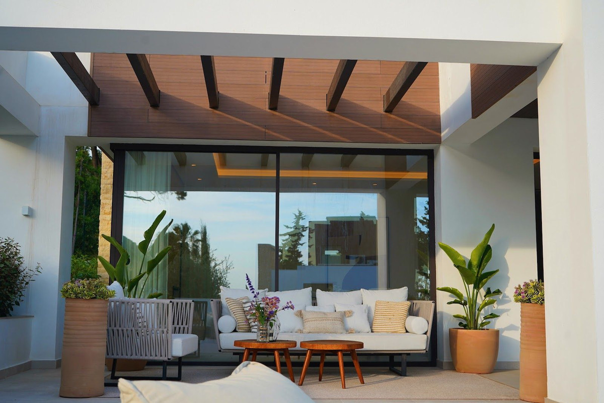 Se vende Villa - Chalet de 5 dormitorios en Costa Del Sol, Málaga, España