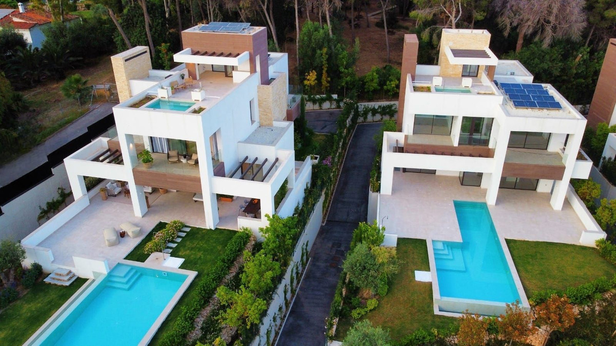 Se vende Villa - Chalet de 5 dormitorios en Costa Del Sol, Málaga, España
