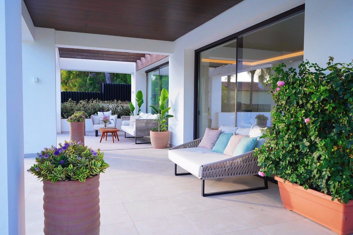 Se vende Villa - Chalet de 5 dormitorios en Costa Del Sol, Málaga, España