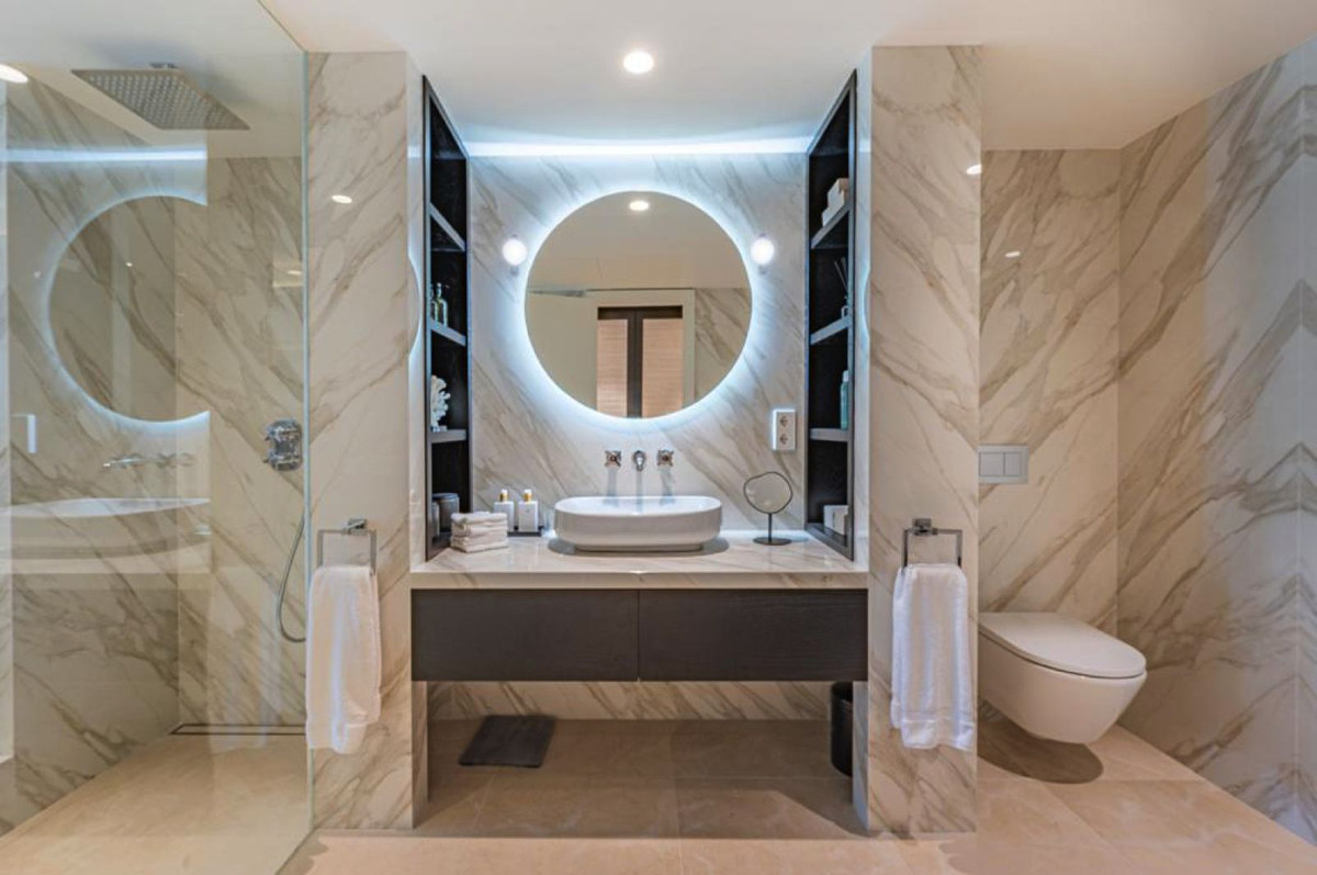 3 Bed Apartment for sale in The Golden Mile Costa Del Sol, Málaga, Spain