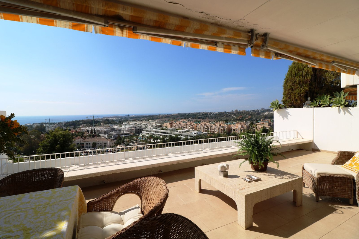 2 Bed Apartment for sale in Marbella Costa Del Sol, Málaga, Spain