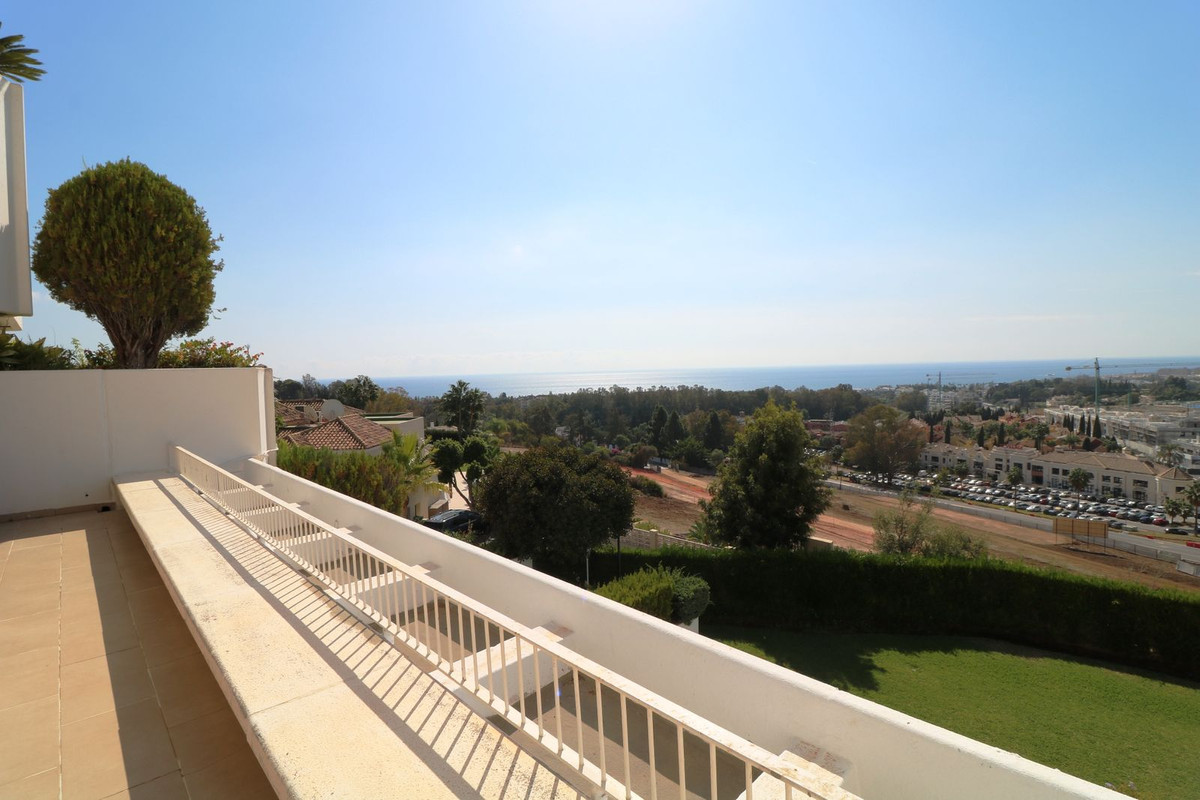 2 Bed Apartment for sale in Marbella Costa Del Sol, Málaga, Spain
