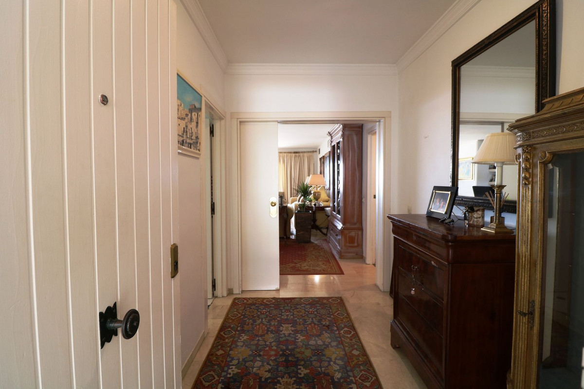 2 Bed Apartment for sale in Marbella Costa Del Sol, Málaga, Spain