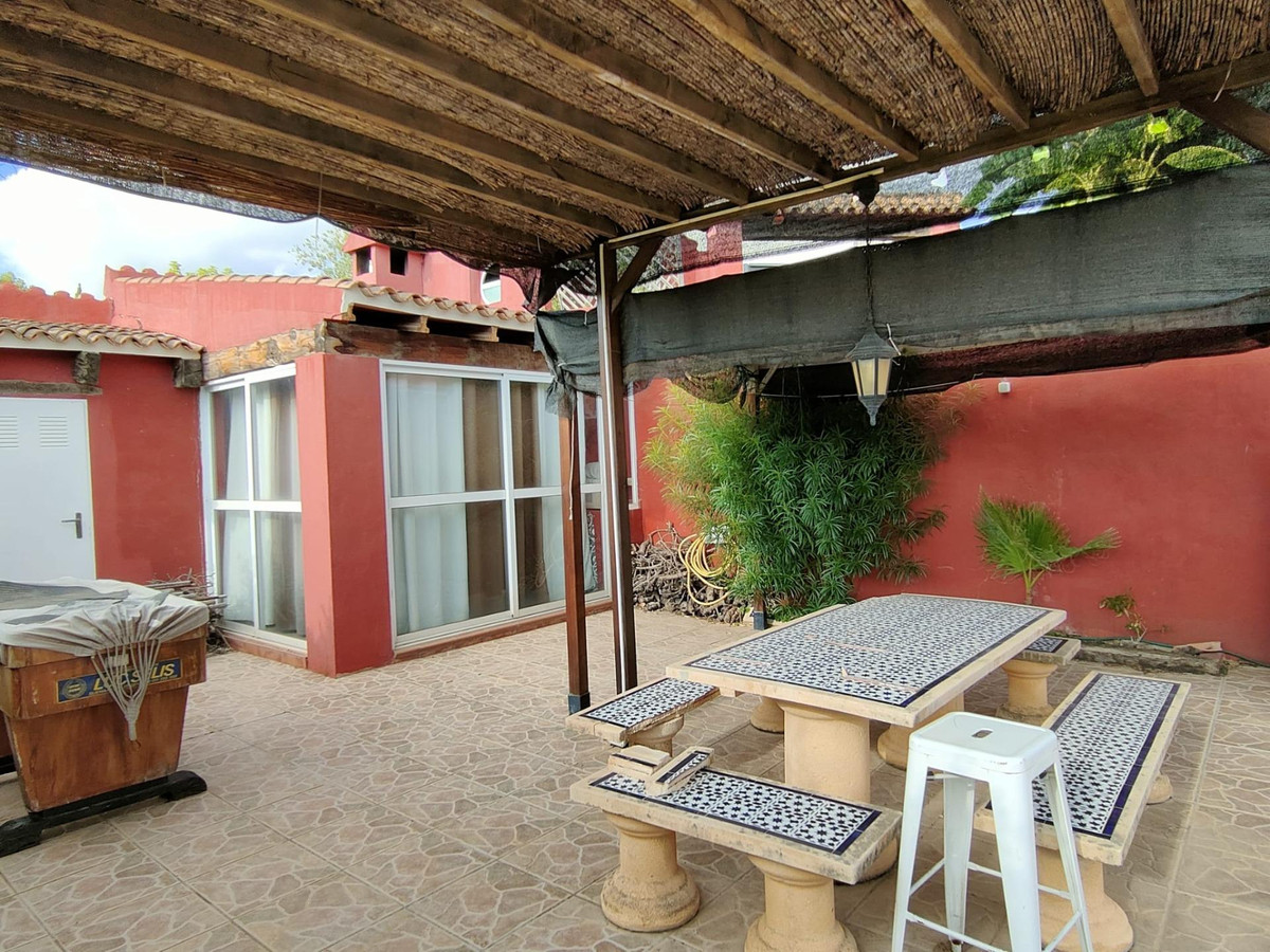 4 Bed Townhouse for sale in La Nucia Costa Blanca, Alicante, Spain