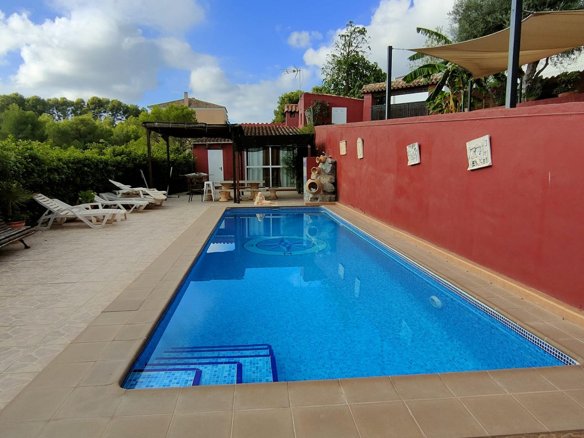 4 Bed Townhouse for sale in La Nucia Costa Blanca, Alicante, Spain
