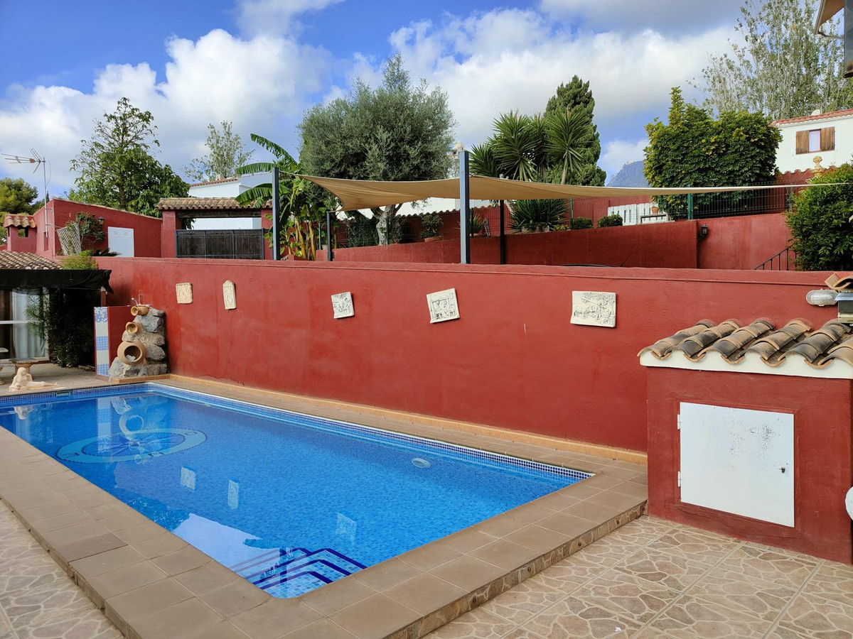4 Bed Townhouse for sale in La Nucia Costa Blanca, Alicante, Spain