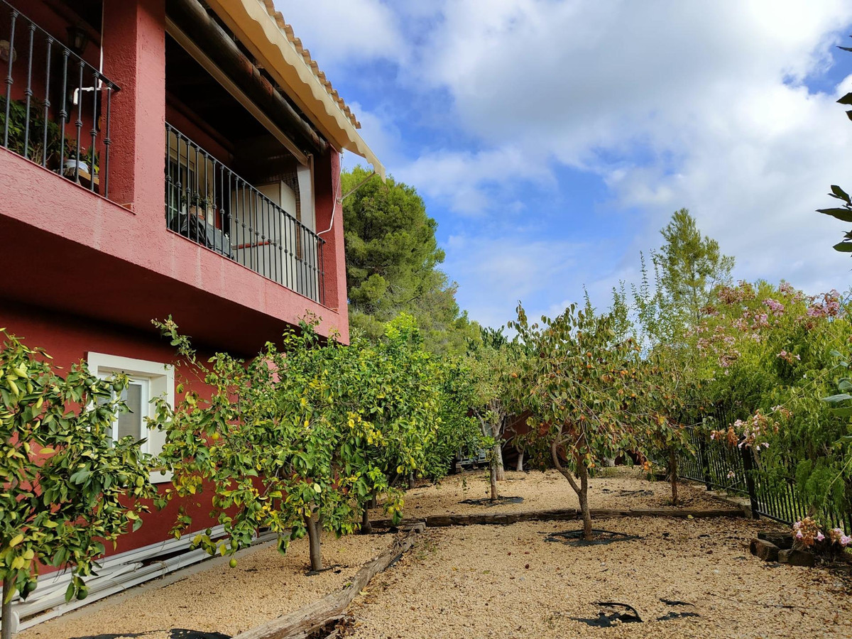 4 Bed Townhouse for sale in La Nucia Costa Blanca, Alicante, Spain