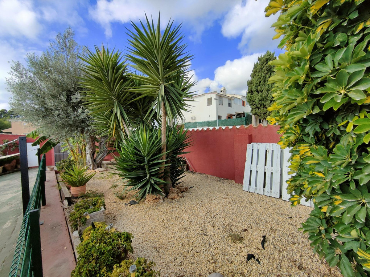 4 Bed Townhouse for sale in La Nucia Costa Blanca, Alicante, Spain