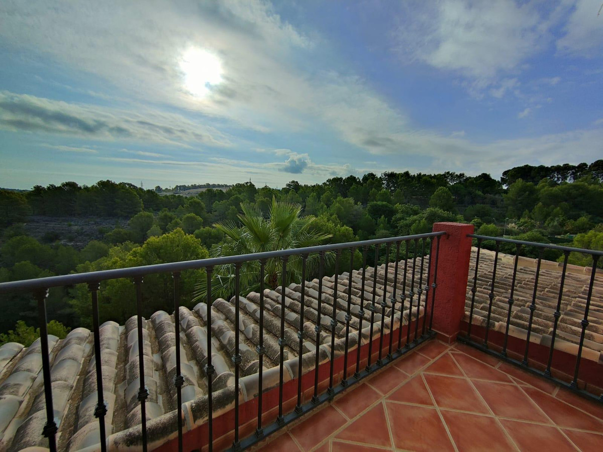 4 Bed Townhouse for sale in La Nucia Costa Blanca, Alicante, Spain