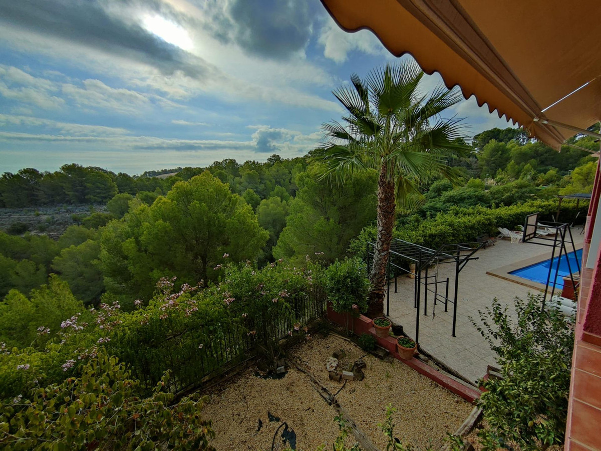 4 Bed Townhouse for sale in La Nucia Costa Blanca, Alicante, Spain