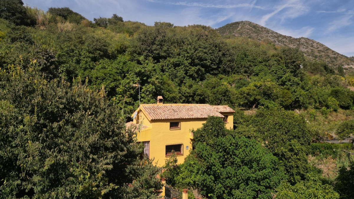 3 Bed Townhouse for sale in Ojén Costa Del Sol, Málaga, Spain