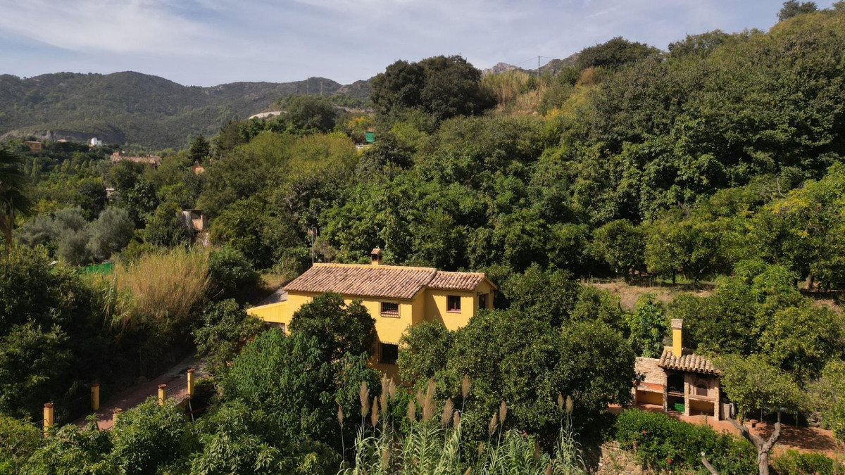 3 Bed Townhouse for sale in Ojén Costa Del Sol, Málaga, Spain