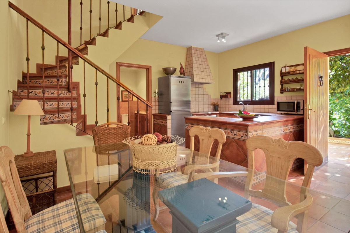 3 Bed Townhouse for sale in Ojén Costa Del Sol, Málaga, Spain