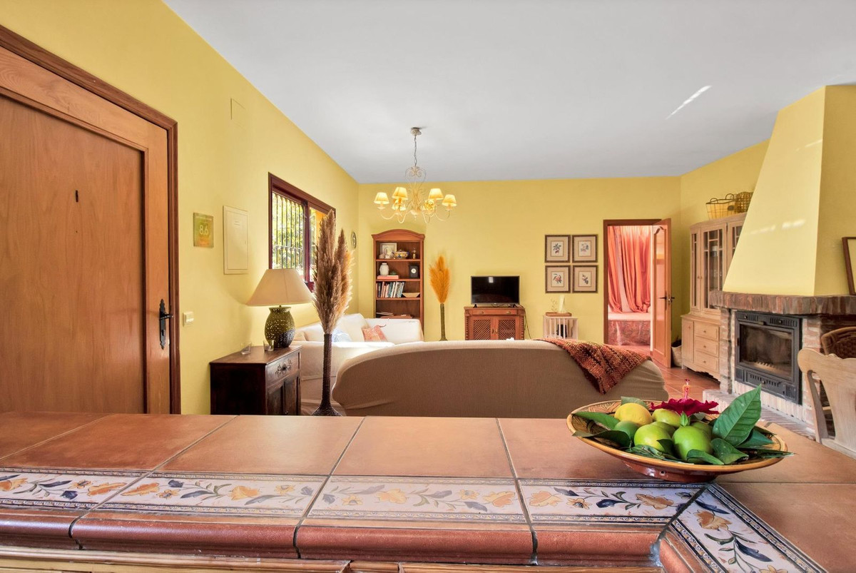 3 Bed Townhouse for sale in Ojén Costa Del Sol, Málaga, Spain