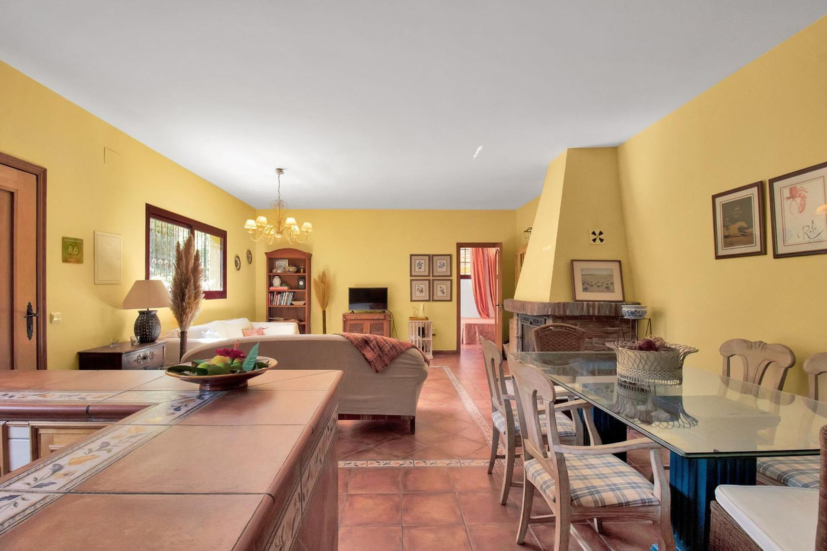 3 Bed Townhouse for sale in Ojén Costa Del Sol, Málaga, Spain