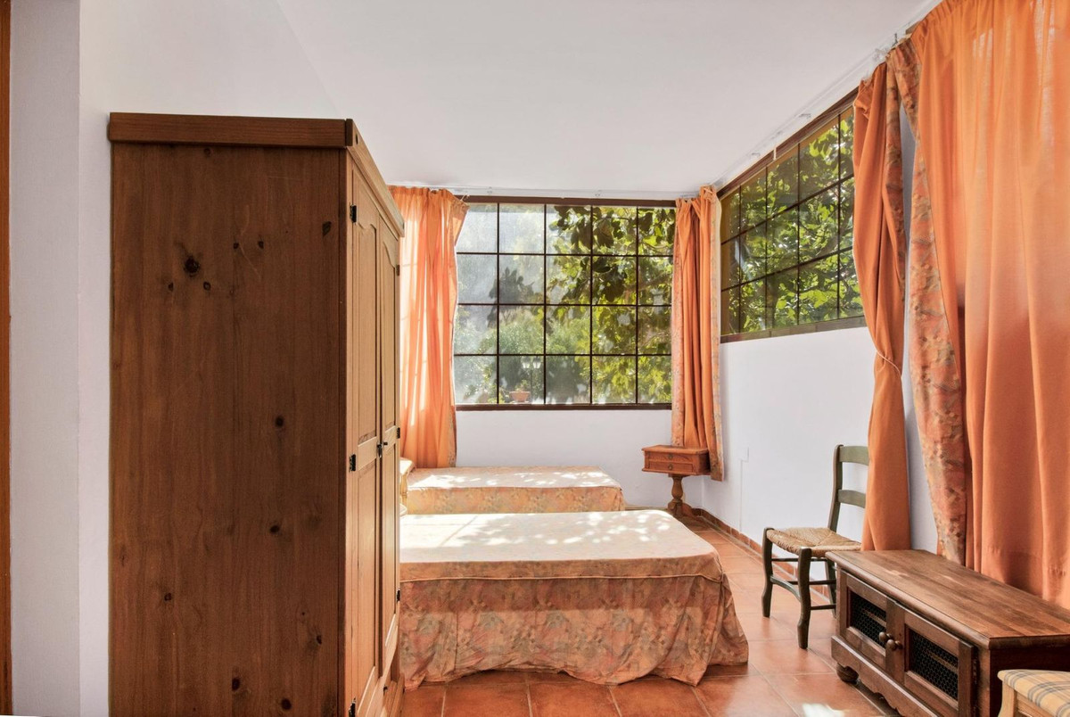 3 Bed Townhouse for sale in Ojén Costa Del Sol, Málaga, Spain