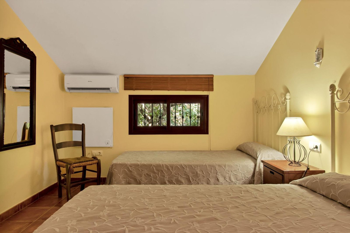 3 Bed Townhouse for sale in Ojén Costa Del Sol, Málaga, Spain