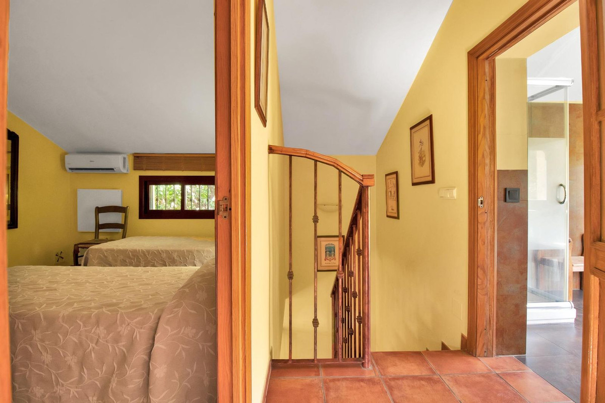 3 Bed Townhouse for sale in Ojén Costa Del Sol, Málaga, Spain