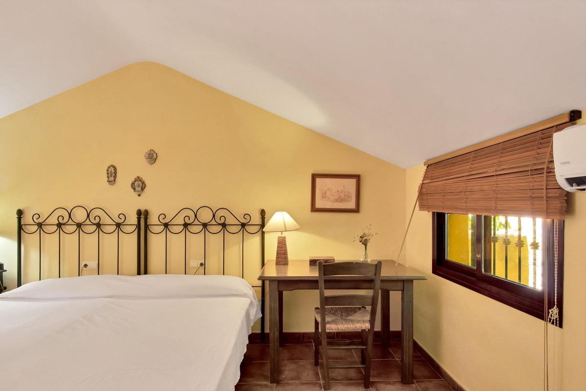 3 Bed Townhouse for sale in Ojén Costa Del Sol, Málaga, Spain