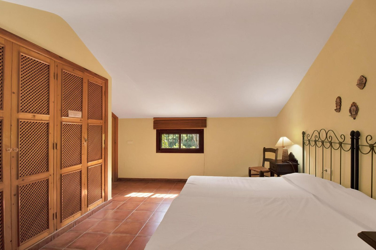 3 Bed Townhouse for sale in Ojén Costa Del Sol, Málaga, Spain