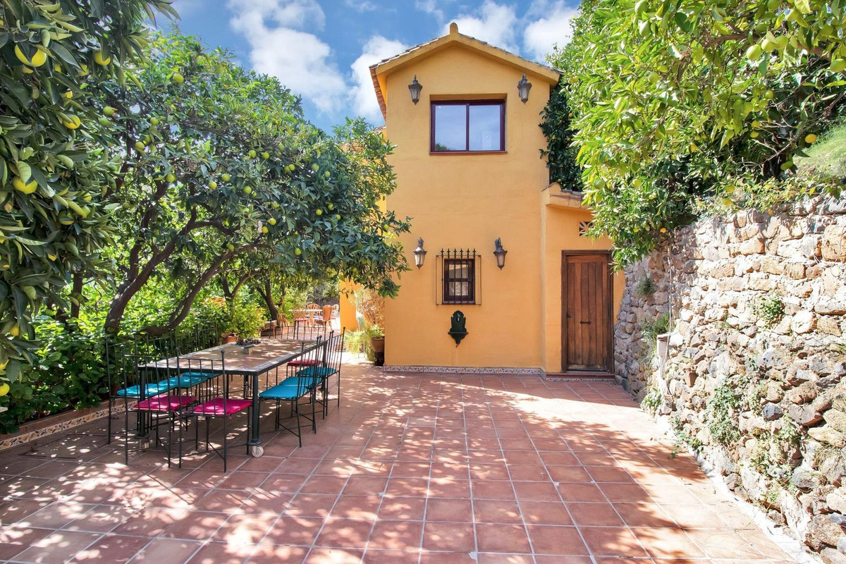 3 Bed Townhouse for sale in Ojén Costa Del Sol, Málaga, Spain