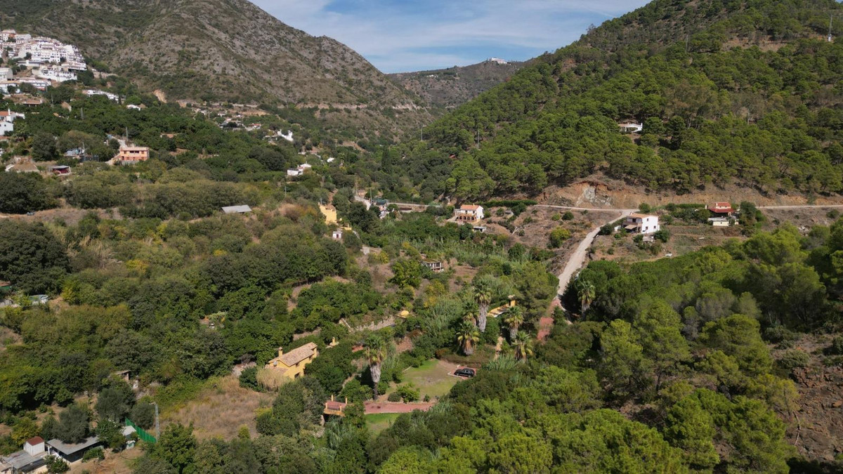 3 Bed Townhouse for sale in Ojén Costa Del Sol, Málaga, Spain