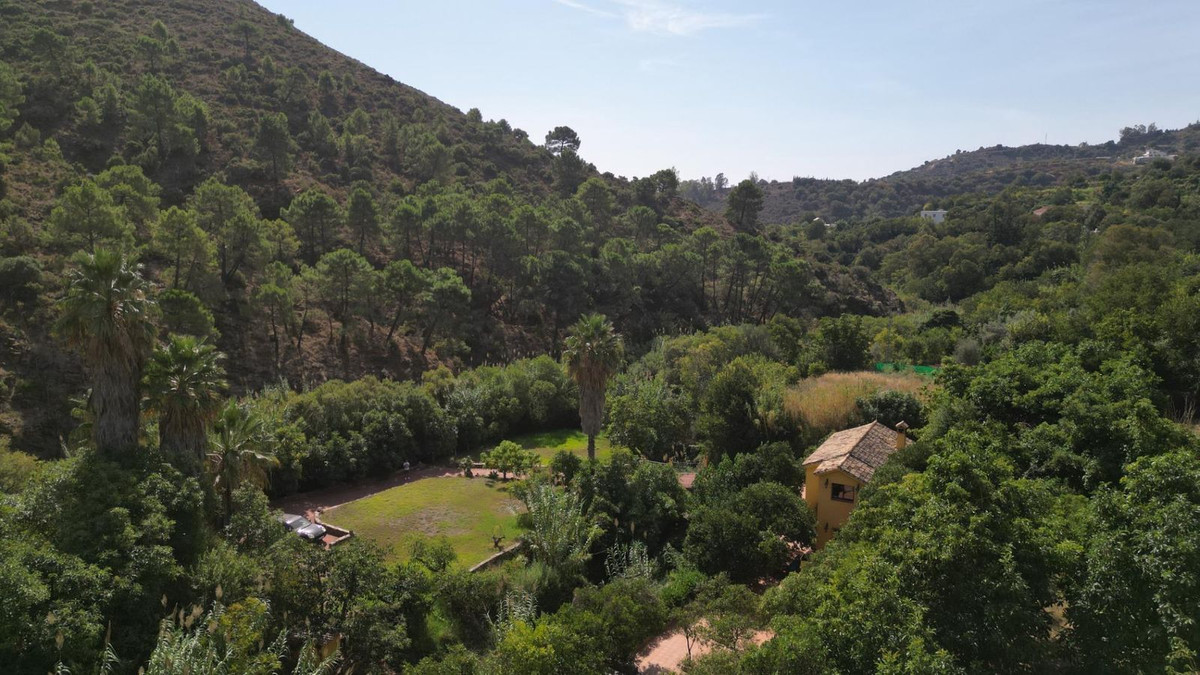 3 Bed Townhouse for sale in Ojén Costa Del Sol, Málaga, Spain